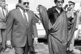 Husní Mubarak se setkal s libyjským vůdcem Muammarem Kaddáfím ve městě Marsa Matruh na egyptské straně hranice 16. října 1989.