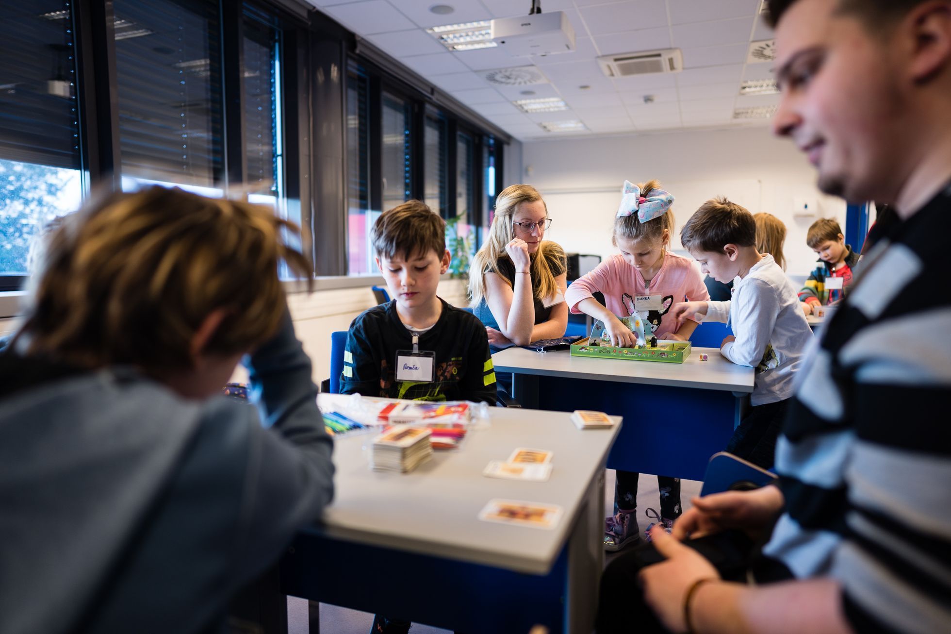 Koronavirus - pomoc - hlídání dětí lékařů studenty pedagogiky