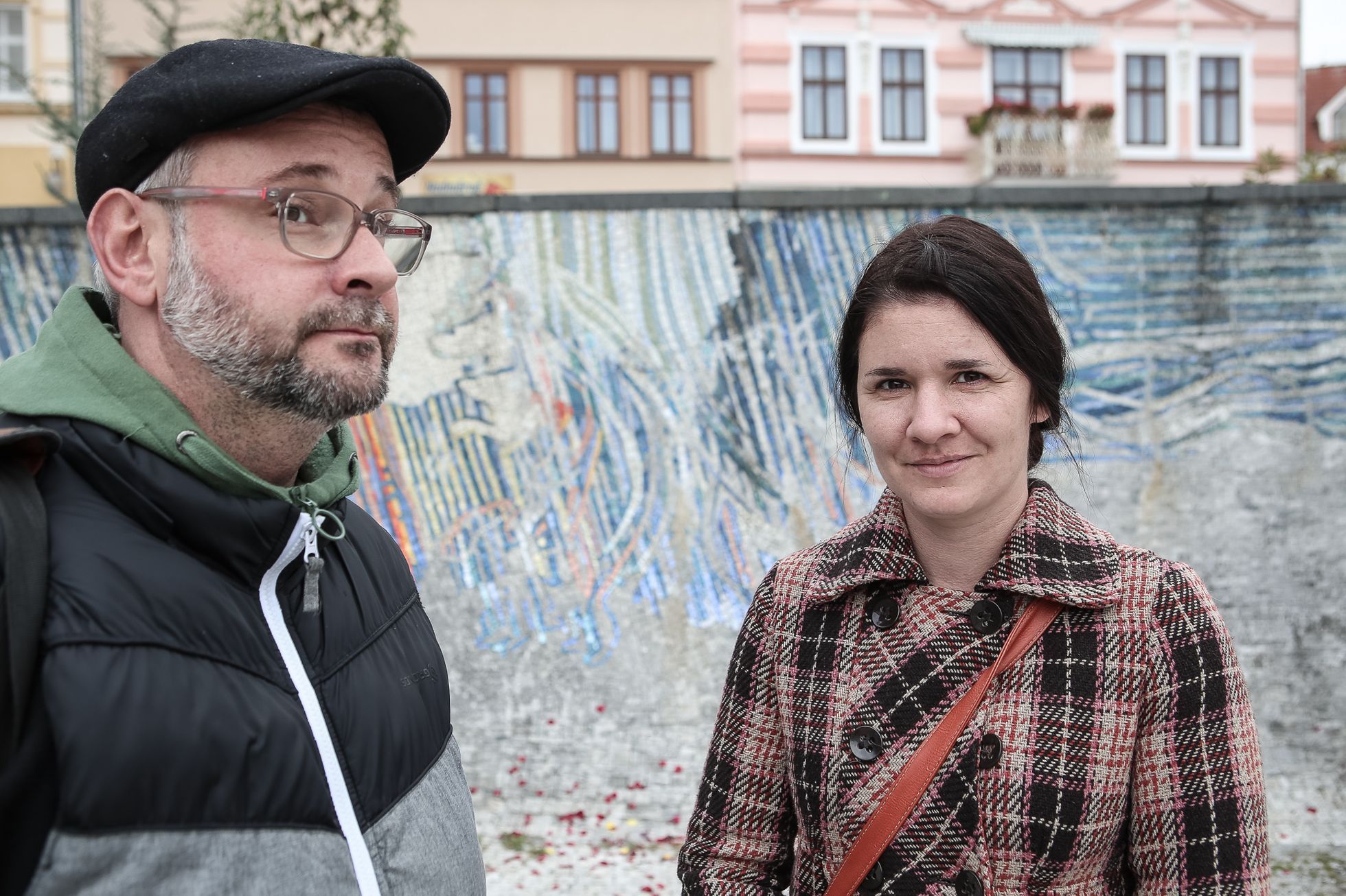 Sídliště Janov, Litvínov, 22.10.2018 - (polo)opuštěné a vybydlené domy, vytlučená okna