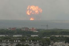 V Rusku vybuchl sklad munice, záchranáři evakuují stotisícové město Ačinsk