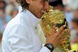 Rafael Nadal s vítěznou trofejí