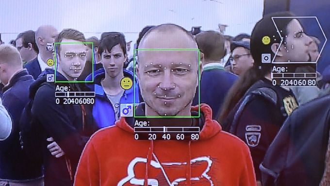 V Praze představili systém na rozpoznání obličeje. Tipuje i věk, ženy nevěří vlastním očím
