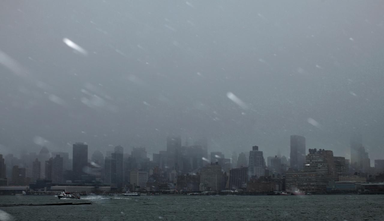 Foto: Newyorčané opět trpí. Po Sandy je zasáhla sněhová bouře.