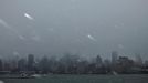 A general view of the Empire State Building and the skyline of Middle Manhattan partially covered by fog during a Nor'easter, also known as a northeaster storm, from Hoboken, New Jersey, November 7, 2012. A wintry storm dropped snow on the Northeast and threatened to bring dangerous winds and flooding to a region still climbing out from the devastation of superstorm Sandy. REUTERS/Eduardo Munoz (UNITED STATES - Tags: ENVIRONMENT DISASTER CITYSPACE) Published: Lis. 7, 2012, 8:45 odp.