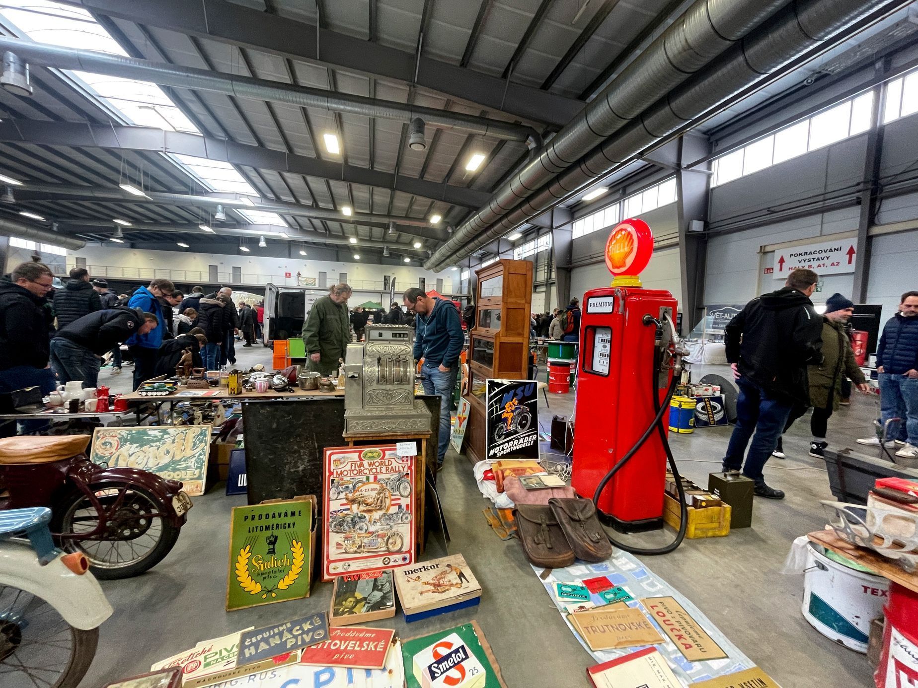 Aukce auto-moto veteránů Retro Garáž Lysá nad Labem listopad 2023