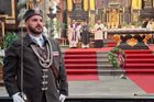 "Hanba!" slyšel Duka, když odsloužil mši za padlého konzervativce Kirka