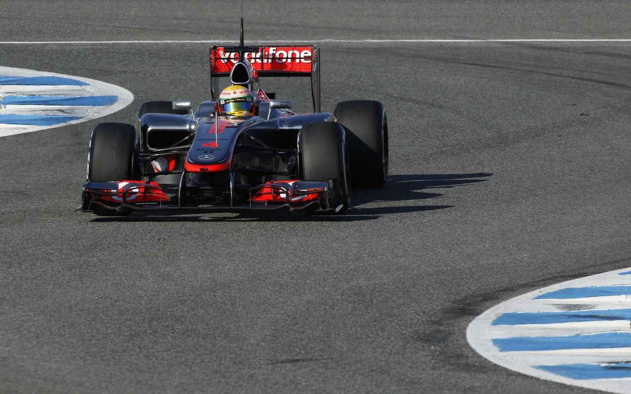 Testy v Jerezu: Lewis Hamilton