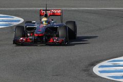 Úvodní kvalifikaci ovládly mclareny, vyhrál Hamilton