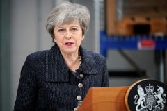 Britští poslanci odmítli brexit bez dohody, čeká je hlasování o odložení odchodu z EU