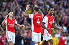 Arsenal po bídném startu zabral, v londýnském derby smetl Tottenham