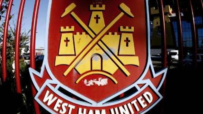 Vchod na stadion Upton Park klubu anglické Premier League West Ham United.