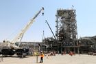 Saúdská Arábie obnovila těžbu ropy na úroveň před útoky, spor s Íránem trvá