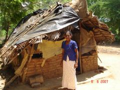 Adra pomáhala s obnovou po tsunami také na Srí Lance