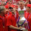 Trofej mistrů chce držet každý hráč co nejdéle.