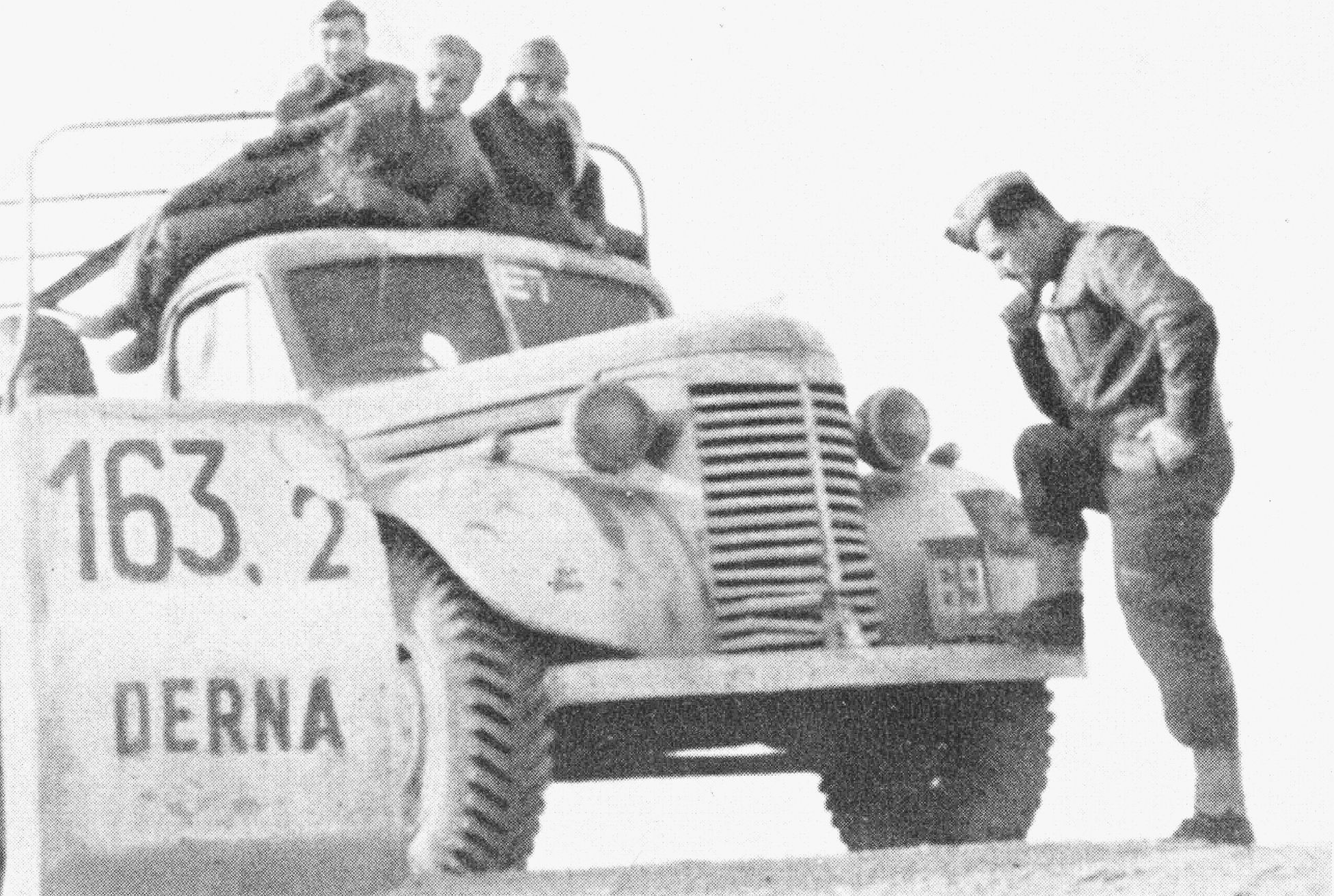 Jednorázové užití / Fotogalerie / České "pouštní krysy" pomohly ubránit Tobruk. Před 80 lety začala jejich cesta peklem