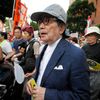 Japonský literát Kenzaburo Oe demonstruje proti jádru