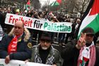 Berlínská policie zakázala na demonstraci vlajky USA a Izraele kvůli hrozbě antisemitských projevů