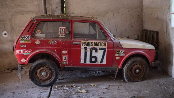 Takto zbídačená Lada Niva je poměrně vzácné auto, původní cena přes dva miliony byla ale přemrštěná.