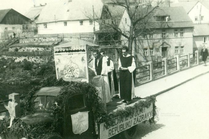 Uplynulo 70 let od Čihošťského zázraku, který se údajně odehrál 11. 12. 1949 v kostele v Čihošti během mše pátera Josefa Toufara, později brutálně umučila STB.