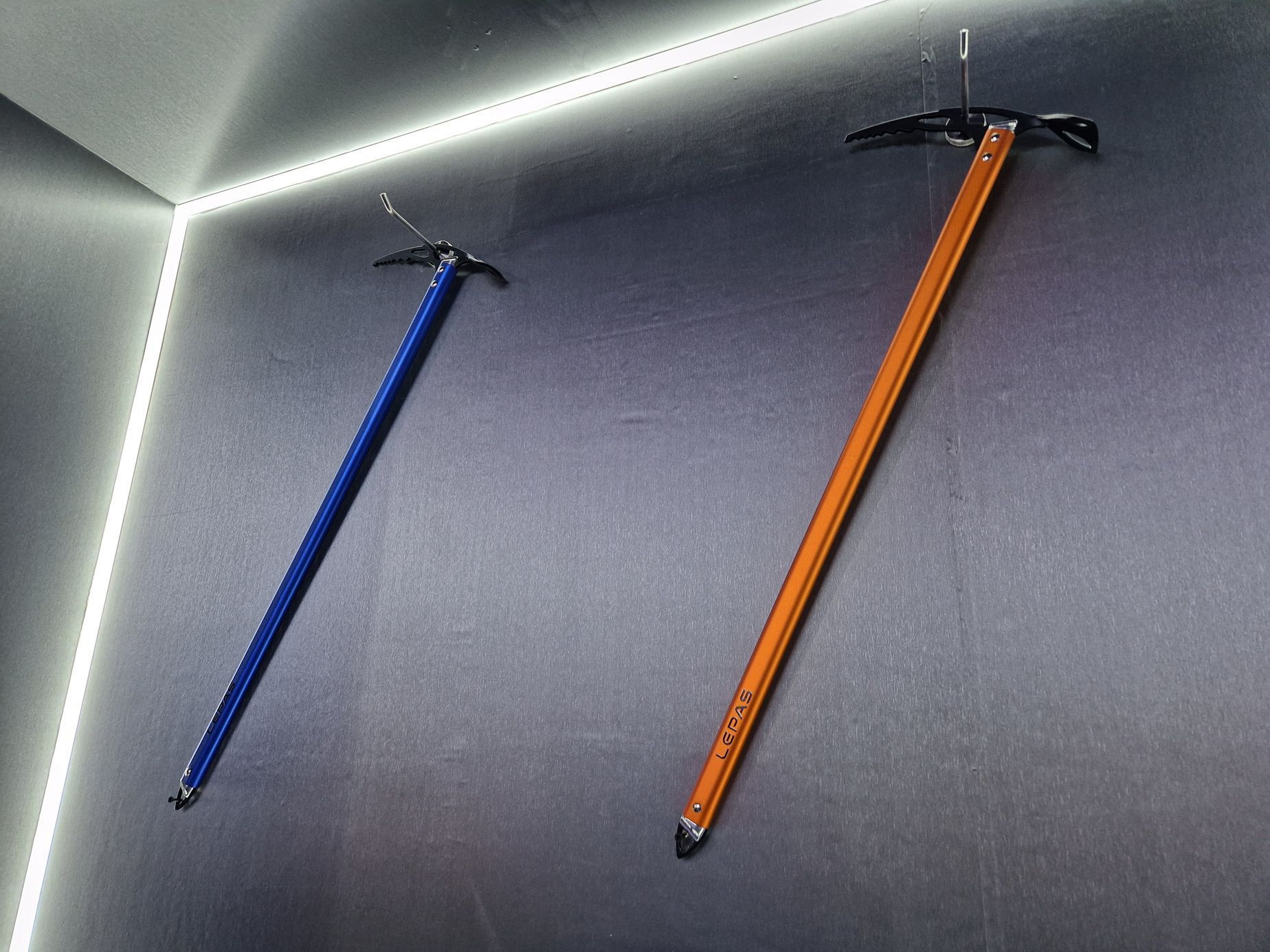 Představení automobilky Lepas