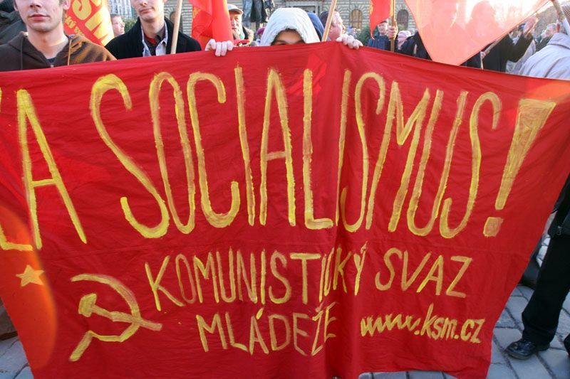 Komunisté demonstrují