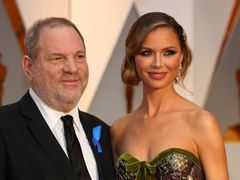 Harvey Weinstein se svou manželkou Georginou Chapmanovou.