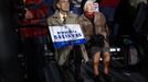 Supporters listen as Republican vice presidential candidate Paul Ryan attends a campaign event in Minneapolis, Minnesota November 4, 2012. REUTERS/Eric Thayer (UNITED STATES - Tags: POLITICS ELECTIONS USA PRESIDENTIAL ELECTION) Published: Lis. 4, 2012, 10:34 odp.