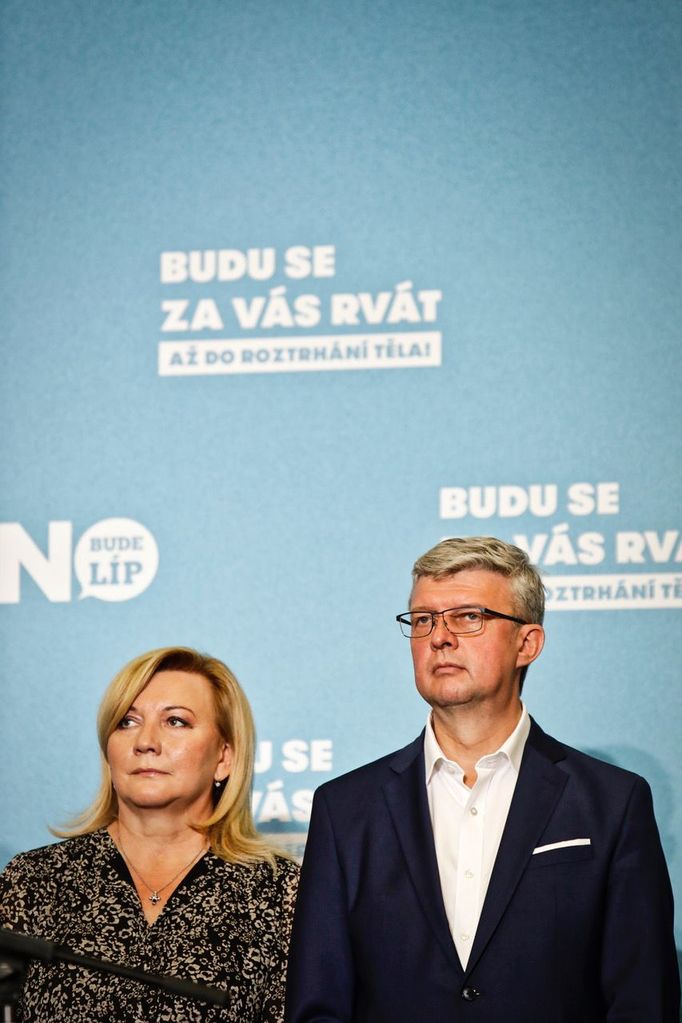 Ministryně financí Alena Schillerová a Místopředseda vlády, ministr průmyslu a obchodu a ministr dopravy Karel Havlíček na tiskové konferenci hnutí ANO. 9. 10. 2021