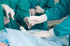 Polští lékaři provedli unikátní transplantaci krku