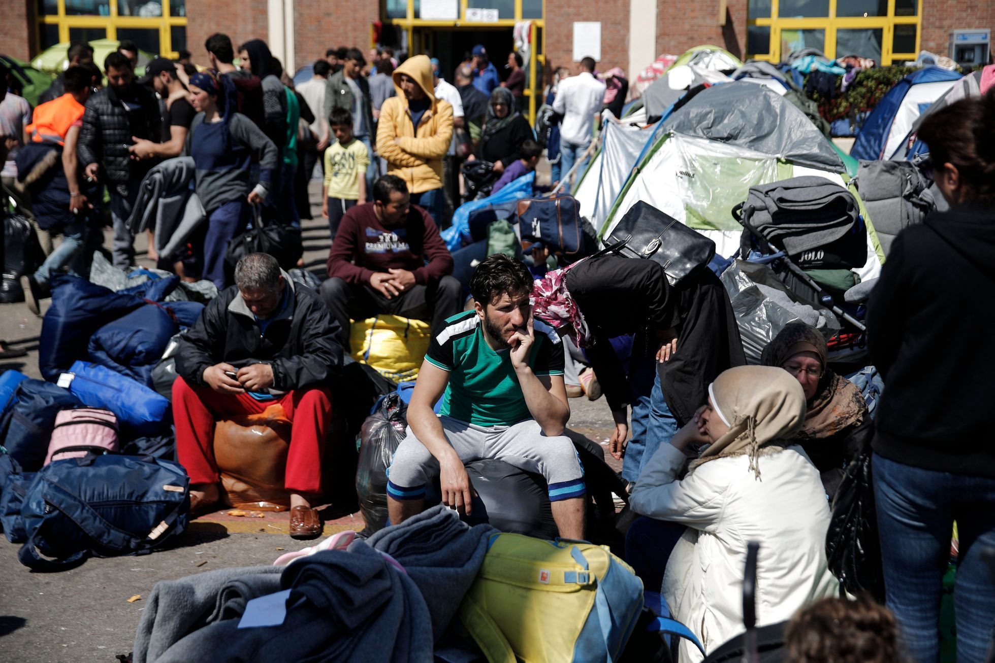 Uprchlíci v řeckém přístavu Pireus