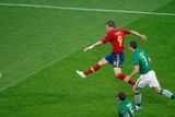 Fernando Torres se o první gól postaral už v 5. minutě, když využil chyby v irské obraně krásnou střelou z pravé strany.