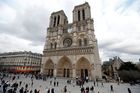 Srdce v plamenech a národní tragédie. Notre-Dame je pro Francouze kulturní symbol