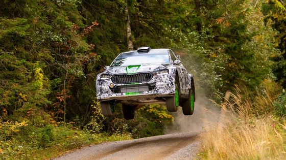 Škoda ukázala novou generaci Fabie pro rallye, navazuje i na "Porsche východu"