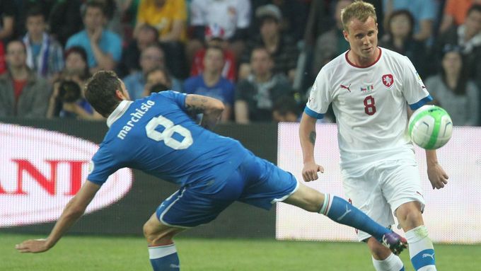 David Limberský věří, že v úterním zápase v Itálii už bude stoprocentně zdravotně v pořádku a že českému týmu pomůže více.
