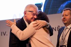Ještě silnější šéf a místopředsednictvo s ministry. Hnutí ANO ukončilo celostátní sněm