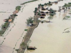 Železný stisk junty nad Barmou neoslabil ani loňský cyklon Nargis, při kterém zahynulo nejméně 146 tisíc lidí