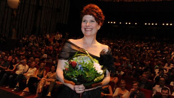 Festivalový fotodeník: Letně vysmátá Alice Nellis a Salieri