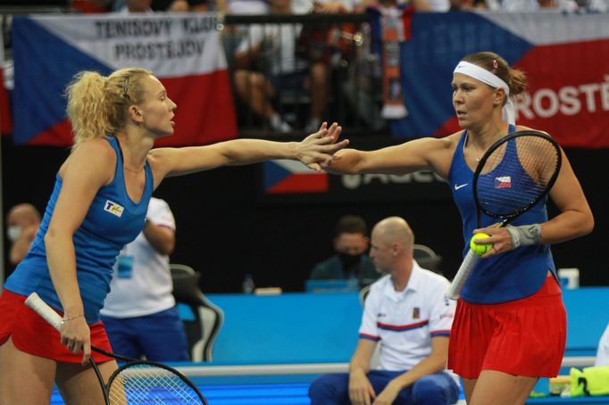 Lucie Hradecká, Kateřina Siniaková - Anna-Lena Friedsamová, Jule Niemeierová