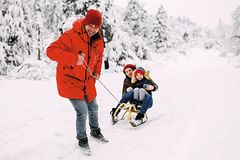 Chystáte se v zimě na hory nebo k moři? Nezapomeňte na cestovní pojištění