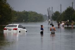 Problém zatopeného Texasu? Srážky zasahují stále tutéž oblast, říká český vědec