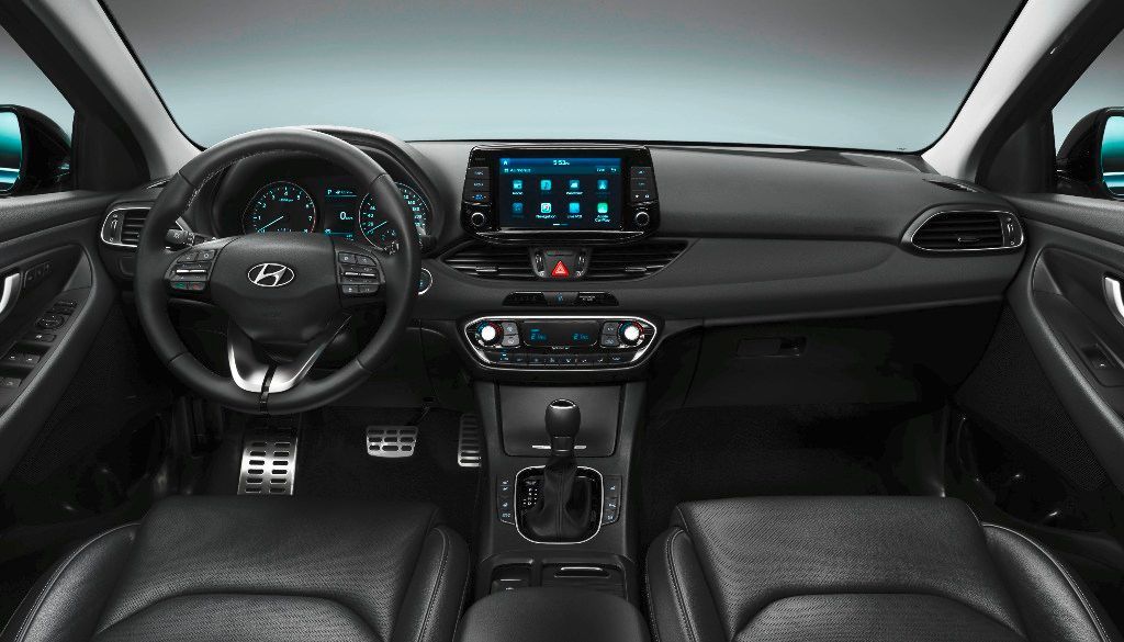 Hyundai i30 2016 - palubní deska