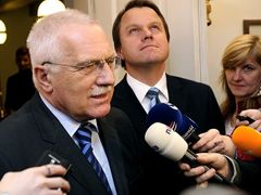 Václav Klaus po jednání se Stranou zelených před nadcházejícímí prezidentskými volbami.