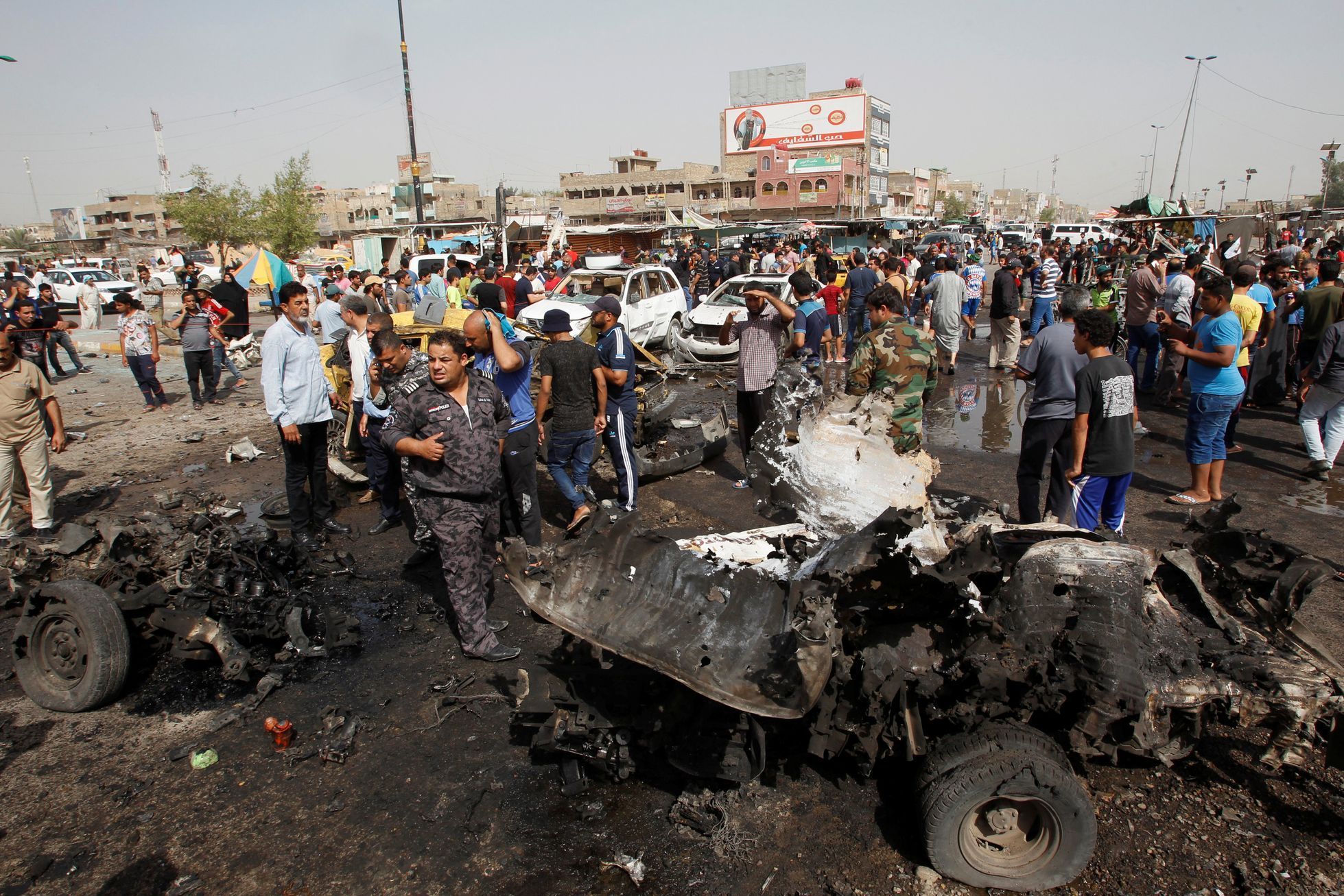 Bombový útok na tržišti v iráckém Bagdádu.
