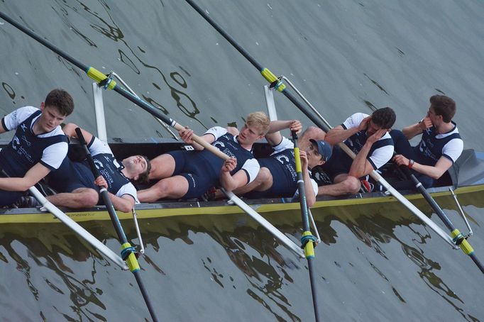 Oxford vs. Cambridge, poražená veslice Oxfordu