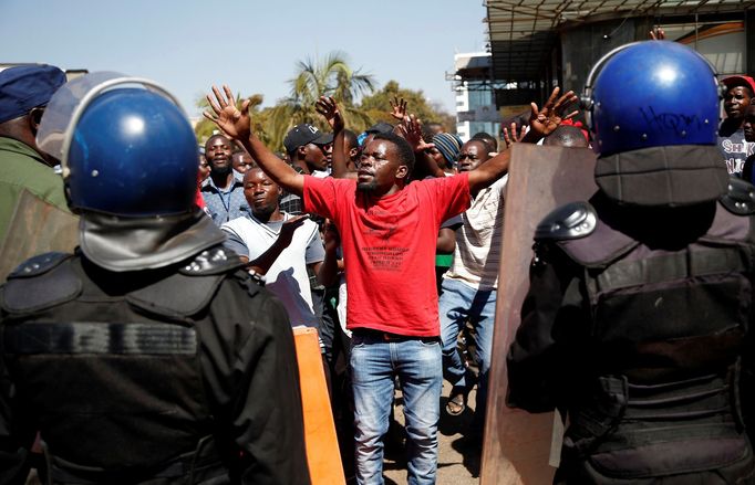 Povolební protesty v Harare v Zimbabwe. 1. 8. 2018