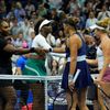 Serena a Venus Williamsovy gratulují českým tenistkám