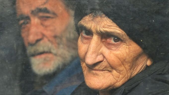 Foto: Arménský exodus a stín genocidy. Lidé opouštějí Karabach, bojí se Ázerbájdžánu