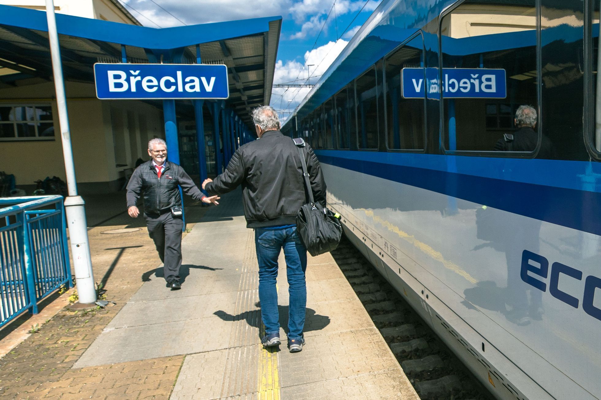 Strojvůdce, vlak, české dráhy, doprava, železnice, koleje, dopravce, řízení vlaku