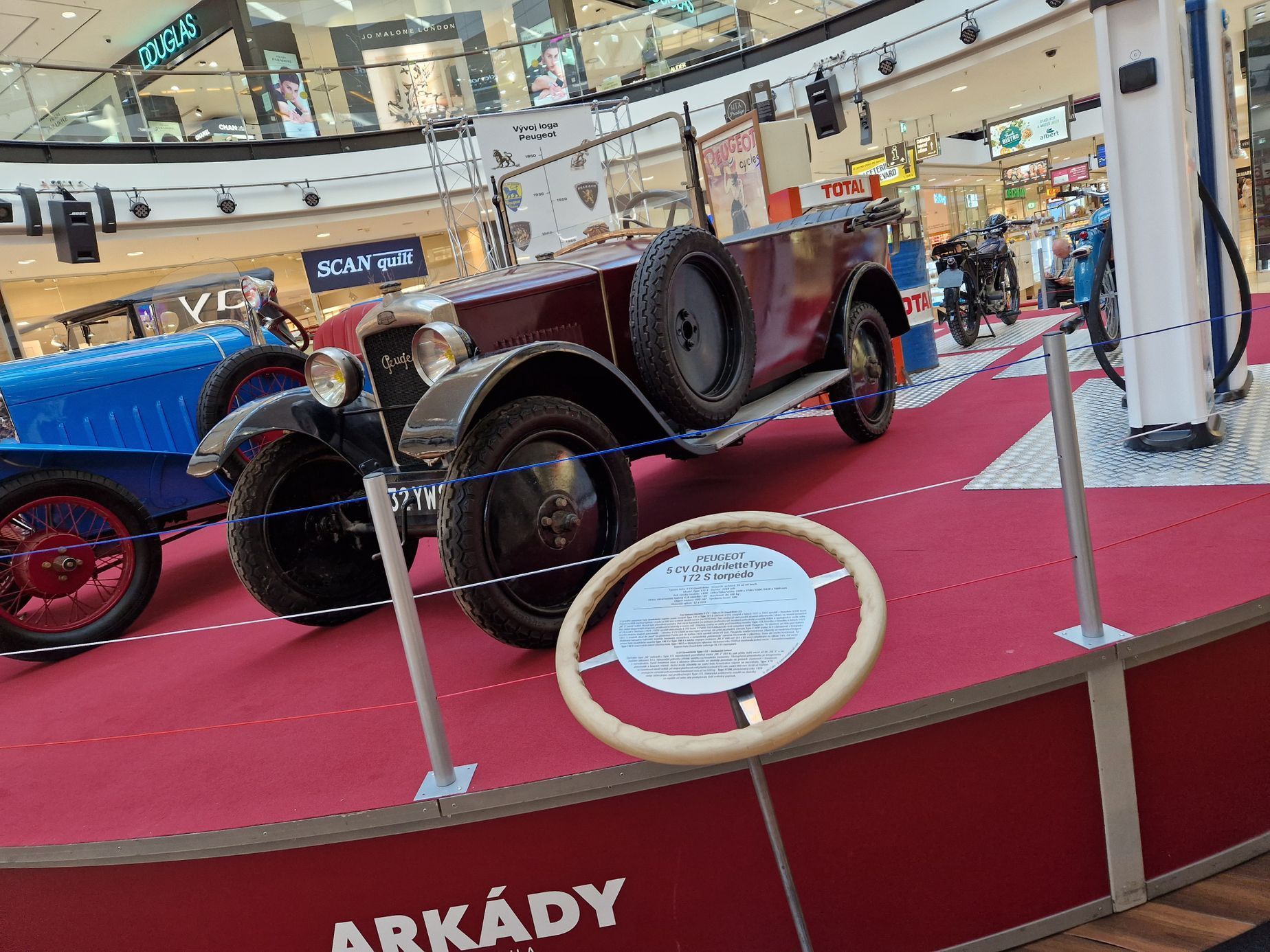 Peugeot výstava Arkády Pankrác