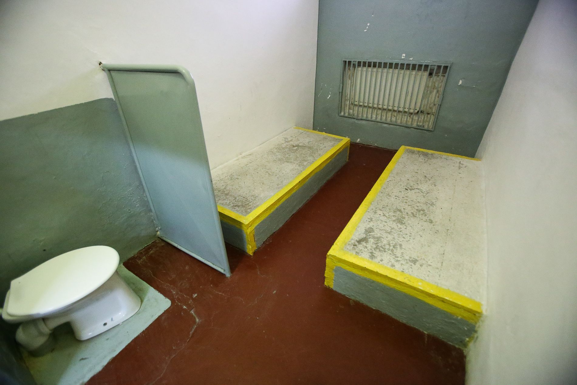 Věznice Bory v Plzni - otevírání nových cel a prohlídka komplexu